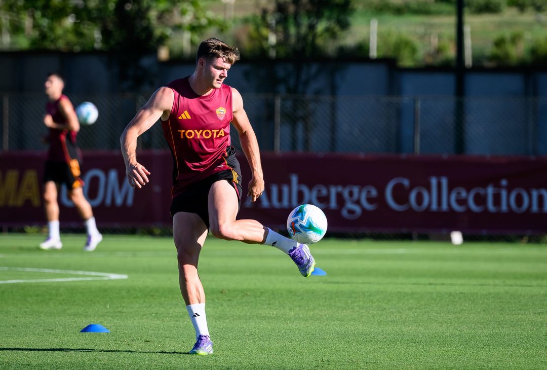 Raduno Roma, il primo allenamento di Wesley e Vasquez a Trigoria- FOTO GALLERY - immagine 21