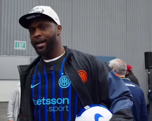 Anche l’Inter al Super Bowl con l’NFL Legend Cliff Avril- immagine 2