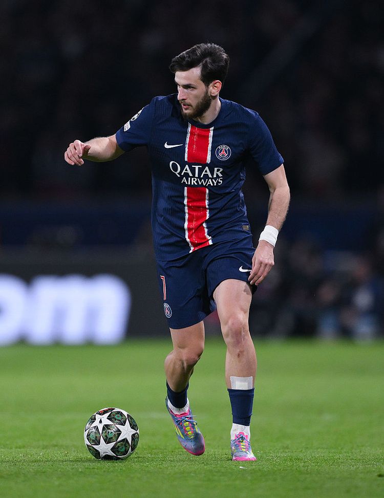 leao-milan-critiche-assist-gol-numeri-calciomercato-kvaratskhelia-nico-williams-rodrygo-statistiche