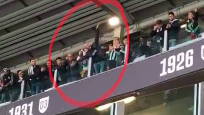 Juve, espulso per cinque anni il tifoso che ha mimato l’aereo - immagine 1