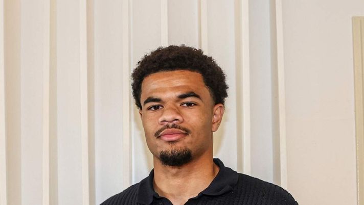 Milan, settimo colpo ufficiale! Ecco Athekame: dettagli e numero di maglia