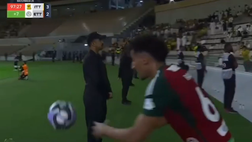 In Saudi Pro League la rimessa laterale più brutta di sempre | VIDEO