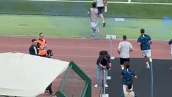 Napoli-Entella Primavera, gli azzurrini entrano in campo tra gli applausi dei tifosi
