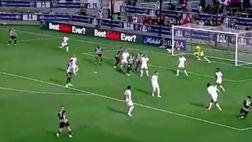 VIDEO / Usa, la rovesciata spalle alla porta è incredibile: portiere battuto