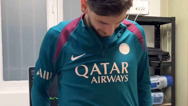 VIDEO Kvara, primo giorno da cittadino parigino: il dietro le quinte - immagine 1