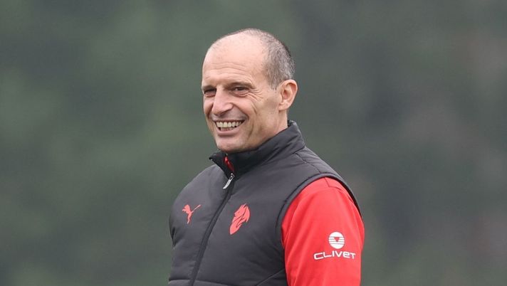 Massimiliano Allegri (allenatore AC Milan), qui durante una seduta di allenamento con i rossoneri a Milanello | Milan News (Getty Images) Lazio-Milan, probabili formazioni: sciolti gli ultimi due dubbi di Allegri. Ecco chi giocherà
