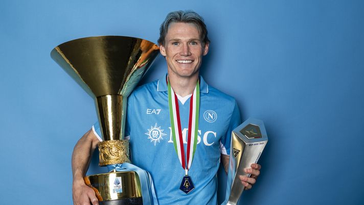 Ottavio Bianchi, storico tecnico del Napoli, rivela tutto il proprio amore calcistico per Scott McTominay: l'intervista completa a KKN. mctominay napoli