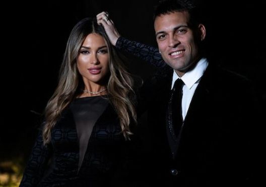 La foto pubblicata su Instagram dalla moglie di Lautaro Lautaro giocatore dell’anno per l’AIC: sul red carpet con lui anche Agus- immagine 2