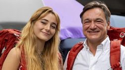 Caressa, le figlie si scatenano nel podcast: “Flirt? La mamma una str***a totale. E tu papà…”