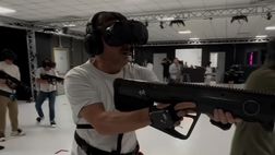 Totti, momento di relax all’Avatar Virtual Reality di Roma – VIDEO