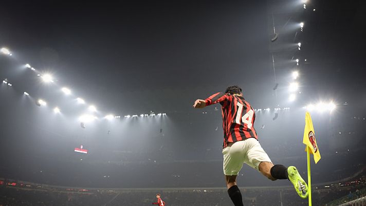 MILAN, ITALY - DECEMBER 15: Tijjani Reijnders of AC Milan in action during the Serie A match between AC Milan and Genoa at Stadio Giuseppe Meazza on December 15, 2024 in Milan, Italy. (Photo by Claudio Villa/AC Milan via Getty Images) THE DEVIL INSIDE – Vecchio Milan, sono 125 alla ribalta! - immagine 1
