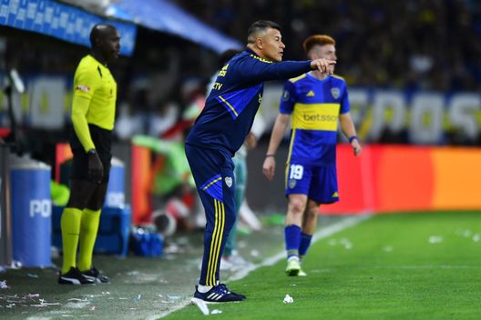 Boca, il tecnico Almiron: “L’unico Superclasico che ho giocato è stato un furto”- immagine 2