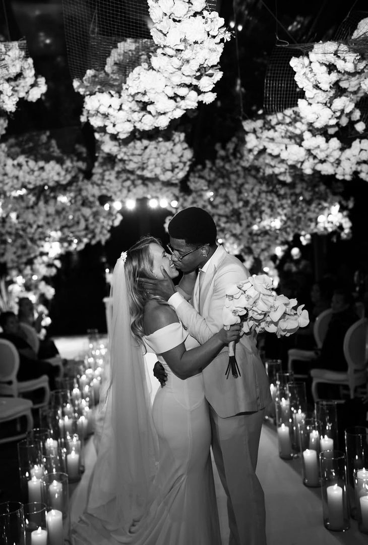 Neres sposa la sua Kira: le bellissime immagini del matrimonio – LA FOTOGALLERY - immagine 10