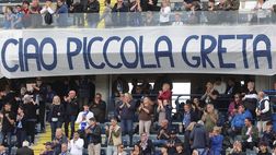 FOTO – Un mazzo di fiori e un applauso infinito: l’Empoli saluta la piccola Greta