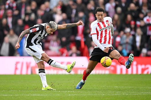 SUNDERLAND, INGHILTERRA - 6 GENNAIO: Jobe Bellingham (Foto di Stu Forster/Getty Images) Dalla Germania: Jobe come Jude, il Borussia Dortmund spinge per Bellingham Jr- immagine 2