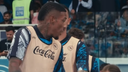 VIDEO Folorunsho e una bambina danno vita ad un simpatico siparietto prima del match