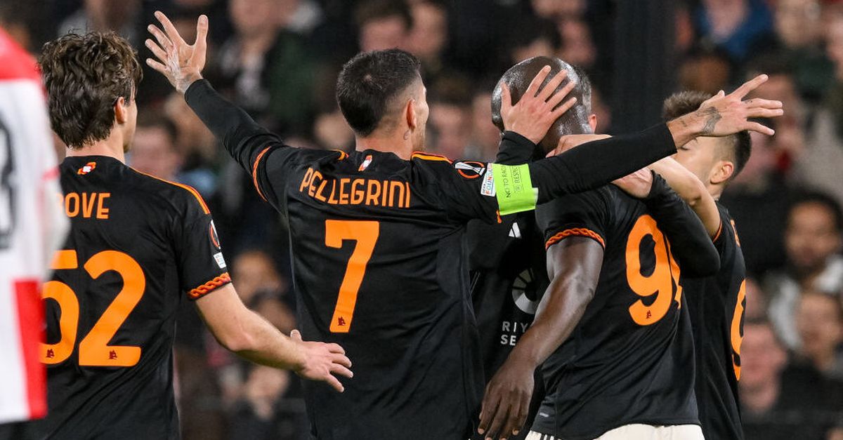 Feyenoord-Roma 1-1, Lukaku risponde a Paixao: finisce in parità la