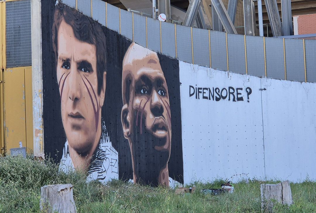 Murales in corso al Maradona: raffigurate tre leggende del Napoli – LA GALLERY - immagine 5