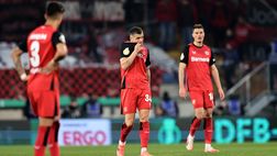 Bayer Leverkusen, Xhaka litiga con i tifosi dopo l’eliminazione in Coppa