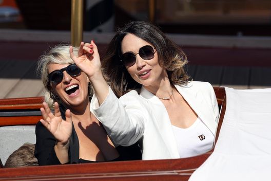 Sanremo, Katia Follesa: “Scelta di Emis Killa? Intelligente. Quando Conti mi ha chiamata…” Sanremo, Katia Follesa: “Scelta di Emis Killa? Intelligente. Quando Conti mi ha chiamata…” - immagine 1