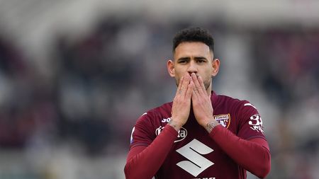 TURIN, ITALY - JANUARY 23: Antonio Sanabria of Torino FC celebrates the opening goal during the Serie A match between Torino FC and US Sassuolo at Stadio Olimpico di Torino on January 23, 2022 in Turin, Italy. (Photo by Valerio Pennicino/Getty Images)