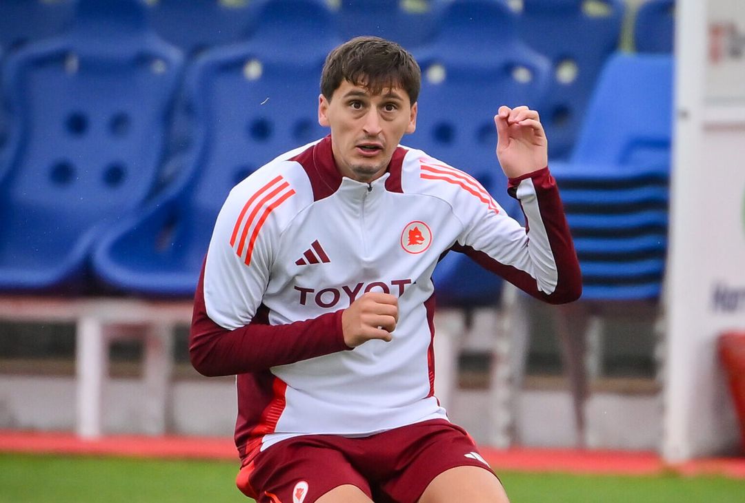 Ritiro Roma, Dovbyk scalda i motori: le indicazioni di De Rossi – FOTO GALLERY - immagine 98