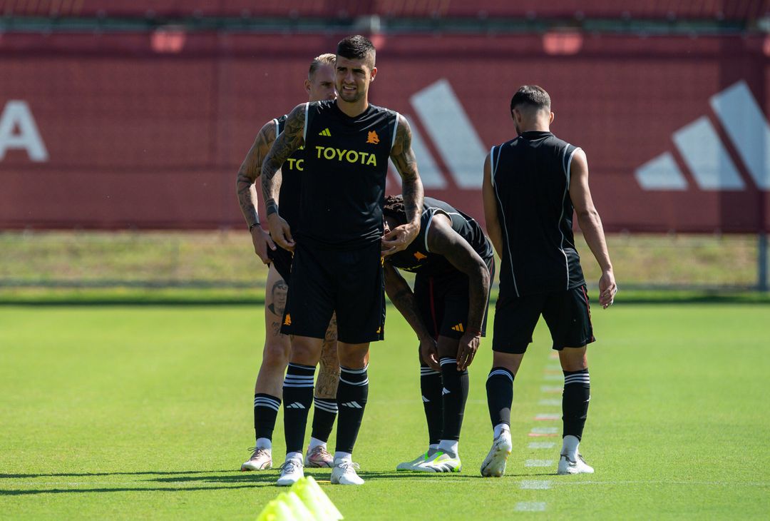 Roma, l’allenamento a tre giorni dall’esordio con la Salernitana – FOTO GALLERY - immagine 32