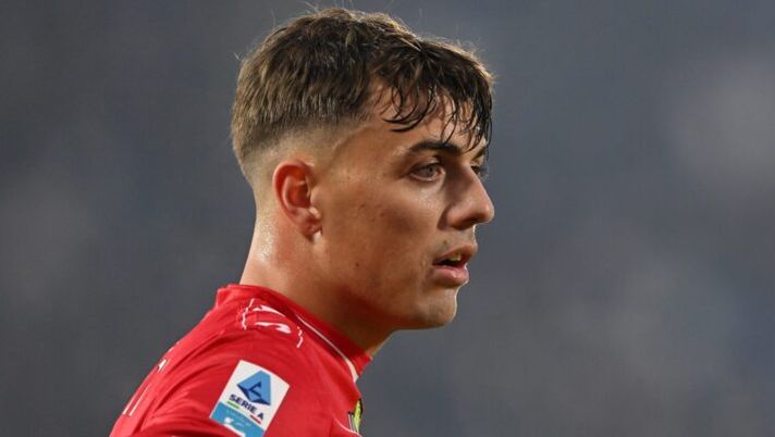 COMO, ITALY - NOVEMBER 30: Daniel Maldini of AC Monza during the Serie A match between Como and Monza at Stadio G. Sinigaglia on November 30, 2024 in Como, Italy. (Photo by Chris Ricco/Getty Images) Novità Daniel Maldini: c’è una richiesta concreta dall’Italia per gennaio - immagine 1