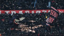 Milan-Cagliari, la protesta della Curva Sud: “Via Furlani, Moncada, Ibra e Scaroni”. Poi l’attacco a Cardinale