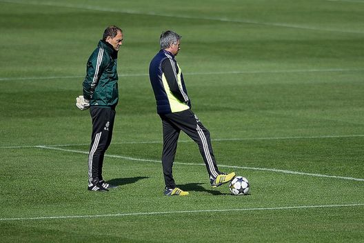 Mourinho piange Silvino: “Tu per me vivi ancora, ti sentirò sempre prima di ogni partita”- immagine 2