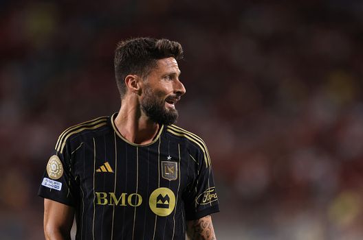Oliver Giroud del Los Angeles FC durante la partita del Gruppo D della Coppa del Mondo per Club FIFA 2025 tra il Los Angeles Football Club e il CR Flamengo al Camping World Stadium il 24 giugno 2025 a Orlando, Florida Flamengo vs Los Angeles FC: tre “italiani” in campo- immagine 4