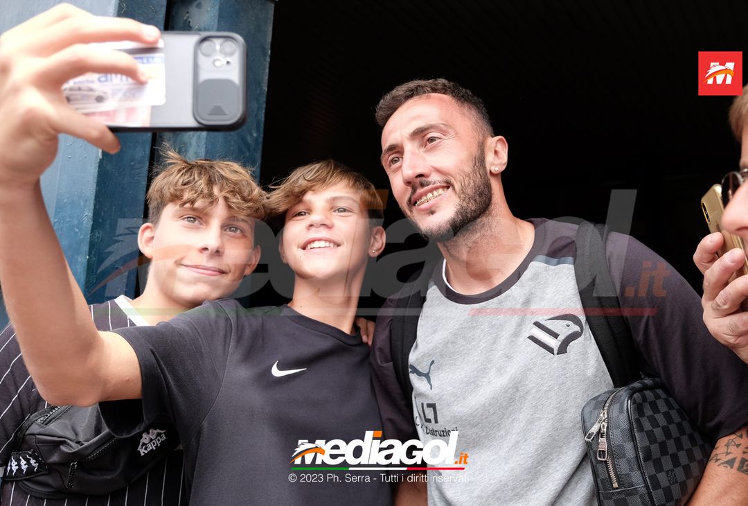 FOTO Reggiana-Palermo, il Palermo in partenza dal ‘Renzo Barbera’ (GALLERY) - immagine 30