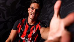 Jashari in conferenza: “Tare mi ha sempre detto che sarebbe riuscito a portarmi al Milan”