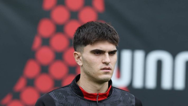 Confronto tra Estupinan e Bartesaghi: quale è la migliore soluzione per la fascia del Milan? I numeri