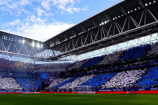 BARCELONA, SPAGNA - 25 OTTOBRE: Una panoramica dello stadio prima della gara de LaLiga EA Sports tra RCD Espanyol de Barcelona ed Elche CF. (Photo by Pedro Salado/Getty Images) L’Espanyol compie 125 anni: che festa allo stadio tra cori e coreografie- immagine 2