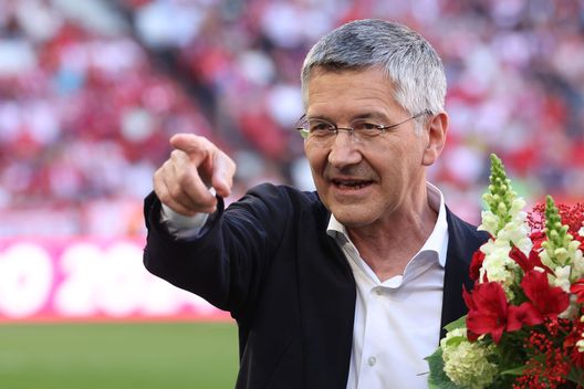 Bayern Monaco, infortunio anche per il presidente Hainer: rottura del perone- immagine 4