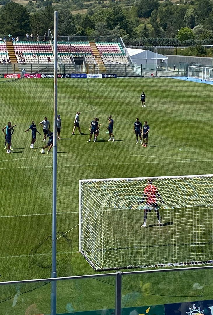 GALLERY Gli azzurri si allenano a calciare durante la sessione di tiri- immagine 1