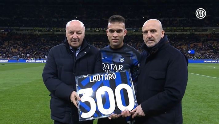 Inter, Lautaro premiato per le 300 presenze in nerazzurro prima del match con il Como - immagine 1