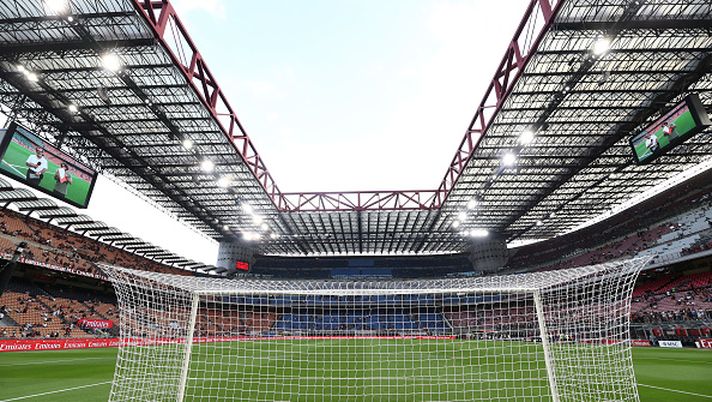 MILAN, ITALY - AUGUST 23: General view inside the stadium prior to the Serie A match between AC Milan and US Cremonese at Giuseppe Meazza Stadium on August 23, 2025 in Milan, Italy. (Photo by Marco Luzzani/Getty Images)  Due titolari