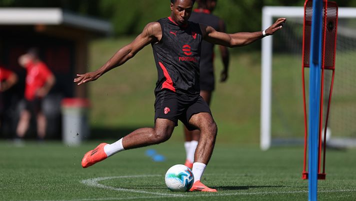 CAIRATE, ITALY - JULY 11: Silvano Vos of AC Milan in action during a AC Milan training session at Milanello sports center on July 11, 2025 in Cairate, Italy. (Photo by Claudio Villa/AC Milan via Getty Images)  Vos Losanna