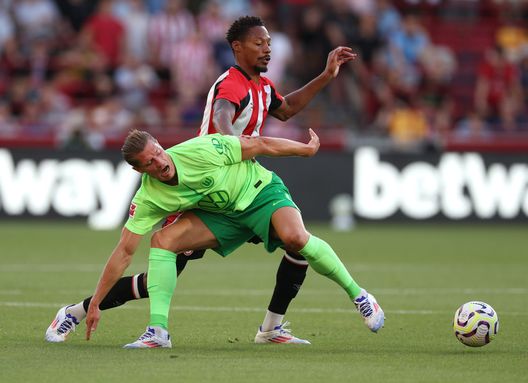 Getty Images Behrens contro la maglia arcobaleno del Wolfsburg: “Una cosa da fro*i”. Poi si scusa- immagine 2