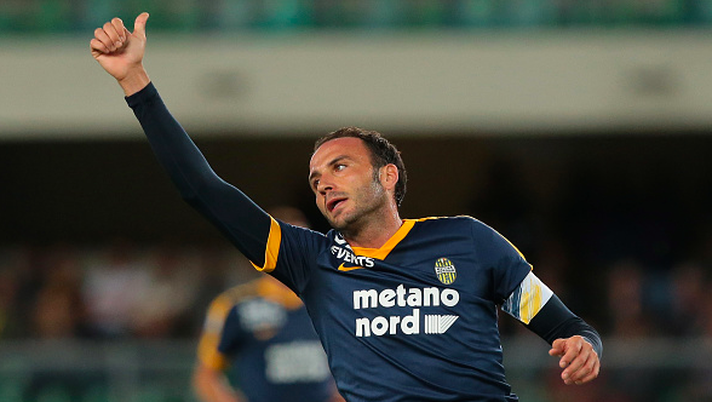 Pagelle Verona, Caracciolo miracoloso, Bearzotti buona la prima, Pazzo di lotta Pagelle Verona, Caracciolo miracoloso, Bearzotti buona la prima, Pazzo di lotta - immagine 1