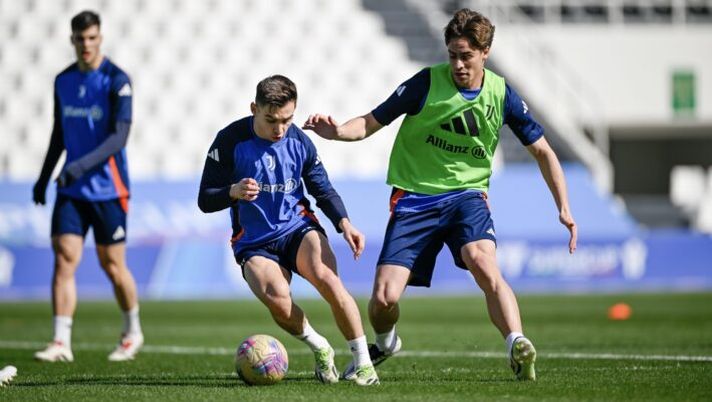 RIYADH, SAUDI ARABIA - JANUARY 1: Francisco Conceicao, Kenan Yildiz of Juventus during a training session on January 1, 2025 in Riyadh, Saudi Arabia. (Photo by Daniele Badolato - Juventus FC/Juventus FC via Getty Images) Juve, i convocati per la Champions: la scelta su McKennie, Yildiz e Conceicao - immagine 1