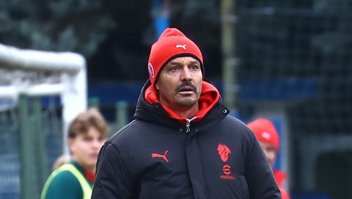 Massimo Oddo (Allenatore Milan Futuro) | Milan Futuro News (Foto Getty Images) Oddo: 'Il leader è quello che parla poco. Paolo Maldini era così. Quando sono arrivato al Milan ...'