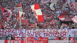 Scandalo a Colonia: striscione piccante contro il sindaco Henriette Reker