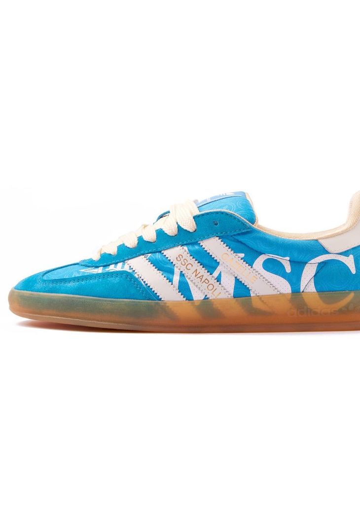 GALLERY Arrivano le scarpe del Napoli, sono opera di un designer: le foto dei modelli - immagine 10