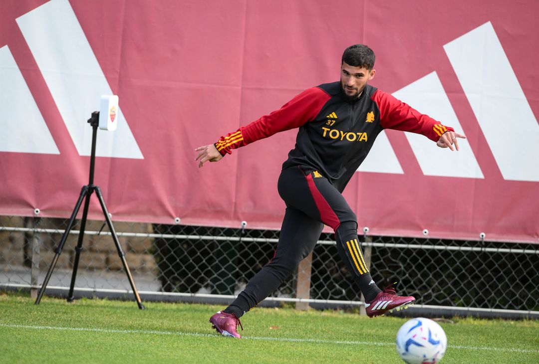 Trigoria, l’allenamento in vista del Bologna: manca Lukaku – FOTOGALLERY - immagine 10