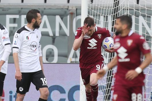 LA SPEZIA, ITALY - MAY 15: Andrea Belotti of FC Torino celebrates after scoring a goal during the Serie A match between Spezia Calcio and Torino FC at Stadio Alberto Picco on May 15, 2021 in La Spezia, Italy. (Photo by Gabriele Maltinti/Getty Images) Spezia-Torino: 84 anni fa l’unica vittoria granata al Picco. E l’ultimo 4-1…- immagine 4