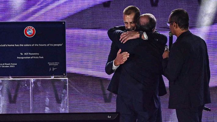 Il mondo del calcio si ferma e guarda la Fiorentina: una serata di regali - immagine 1