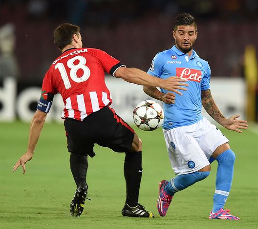 Napoli, Italia - 19 agosto 2014: Carlos Gurpegi del Bilbao e Lorenzo Insigne del Napoli durante il match dei preliminari di Champions. (Foto di Giuseppe Bellini/Getty Images) L’Athletic Bilbao tra le big d’Europa: torna in Champions dopo 11 anni- immagine 3
